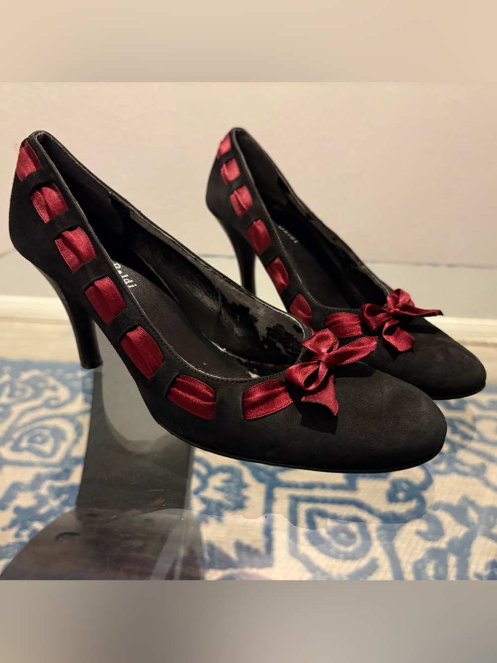 Vintage Massimo Baldi black suede heels with red satin bow